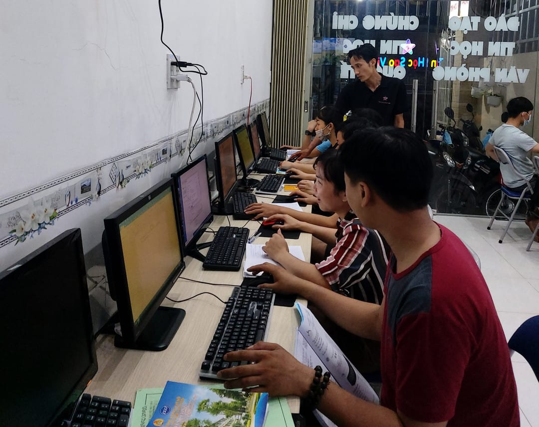 khóa học sử dụng máy tính cơ bản tại Biên Hòa
