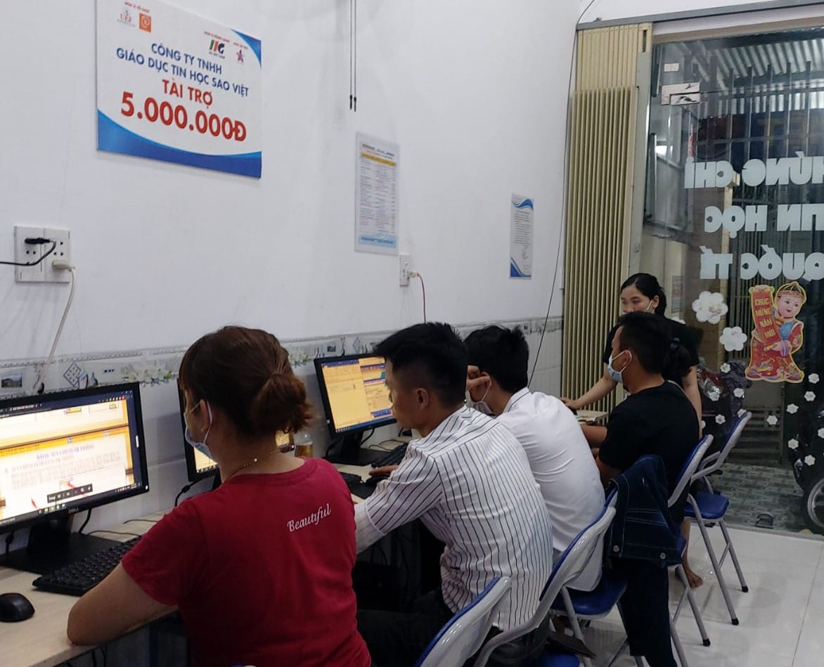 học máy tính văn phòng cấp tốc
