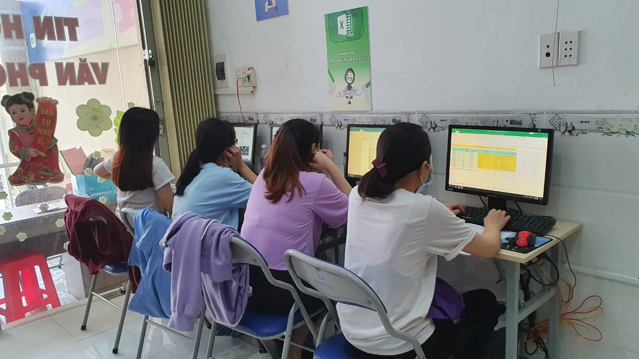 lớp học vi tính văn phòng tại Thủ Dầu Một