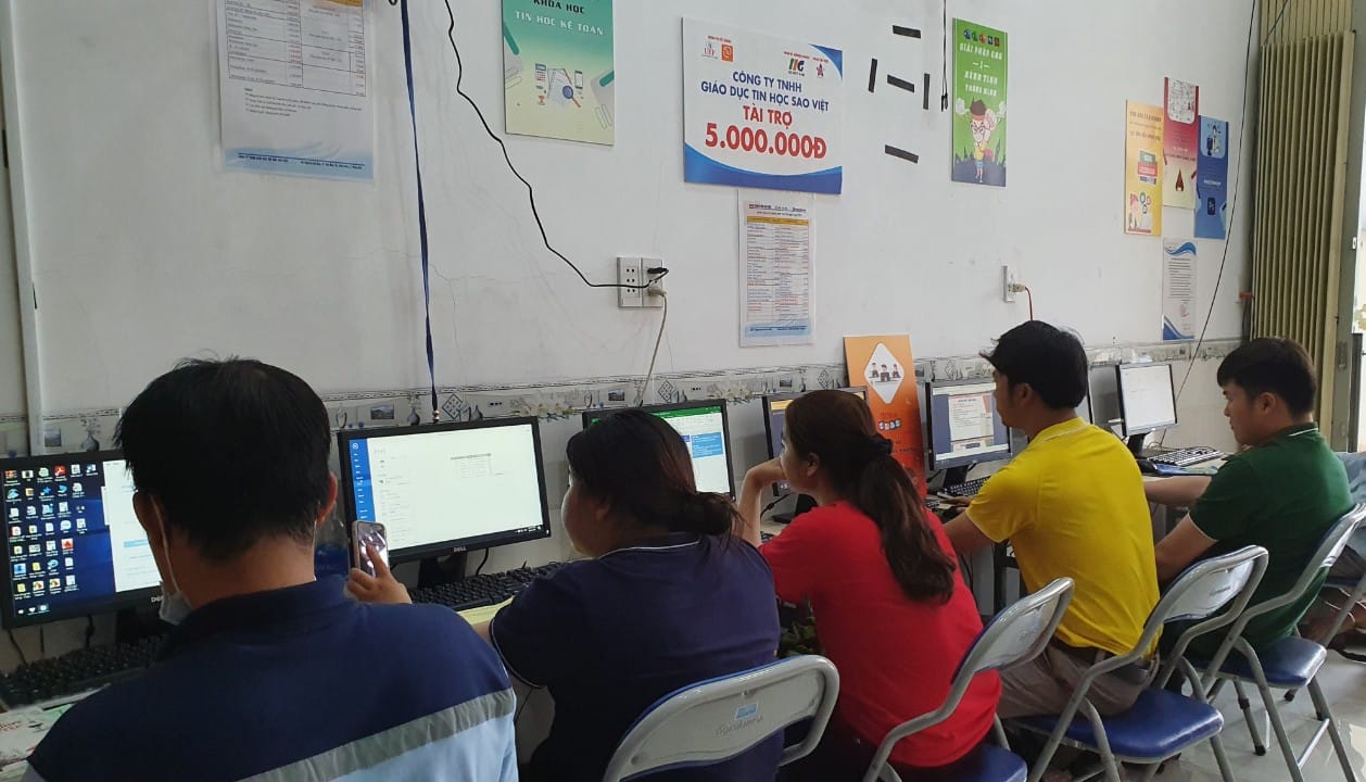 khóa học vi tính văn phòng tại Dĩ An
