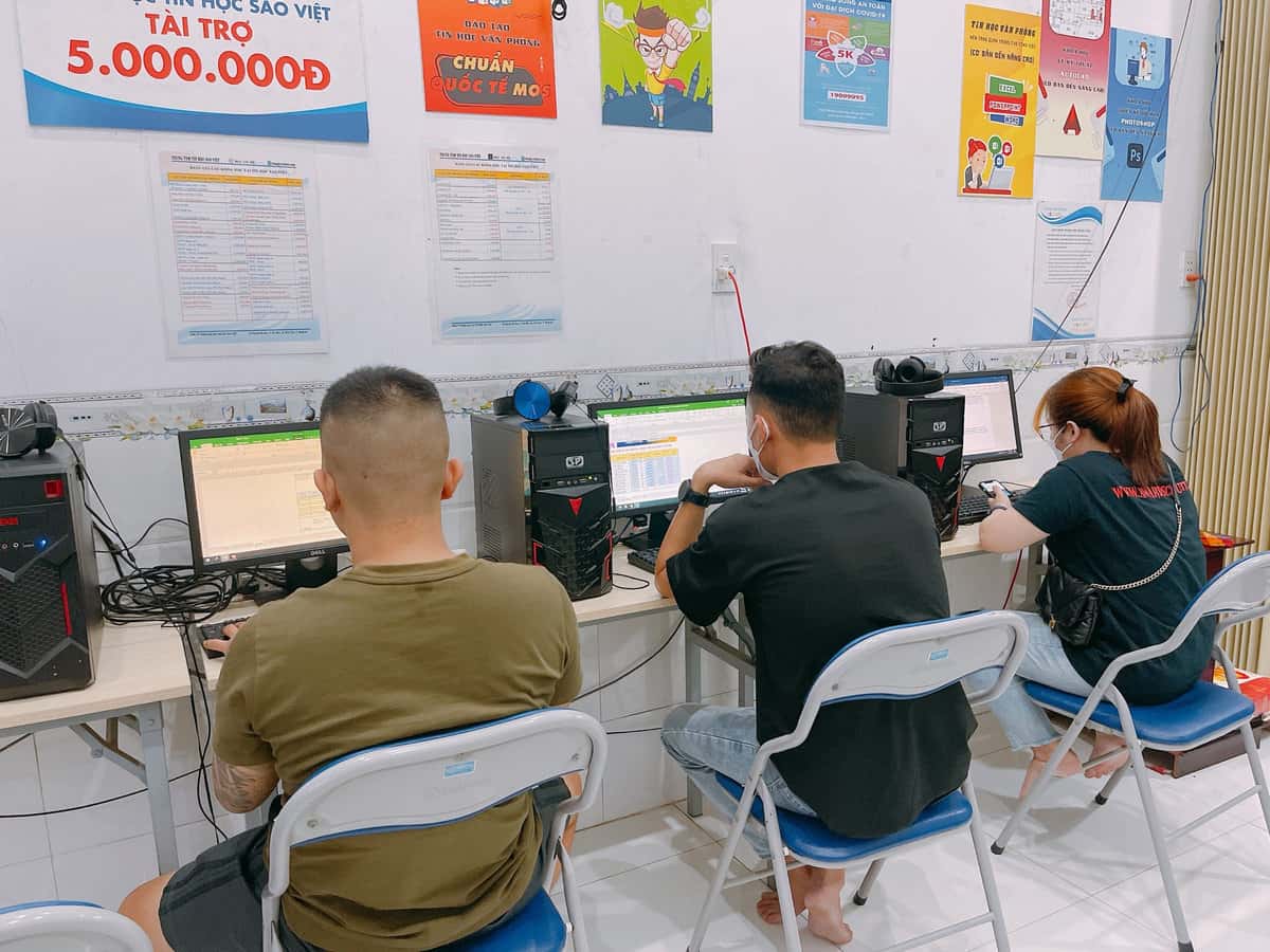 lớp học kế toán