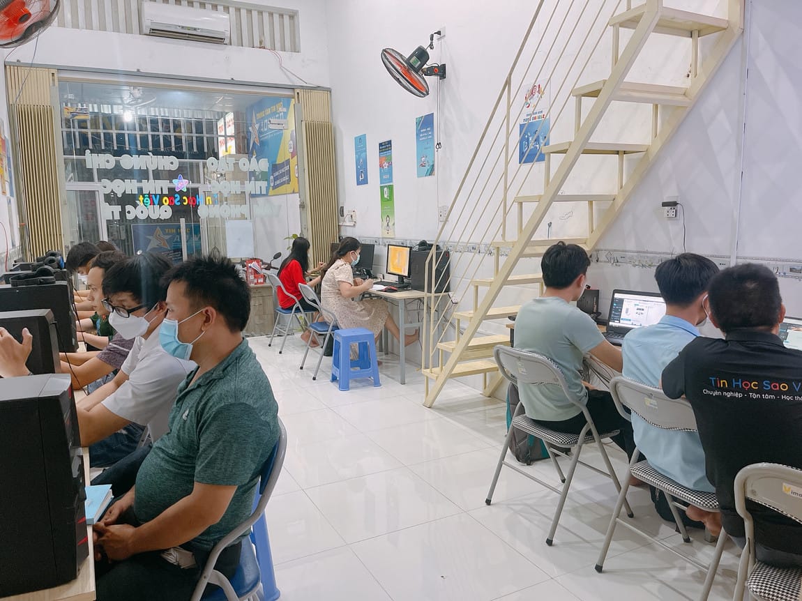 lớp học vi tính ở Tân Bình