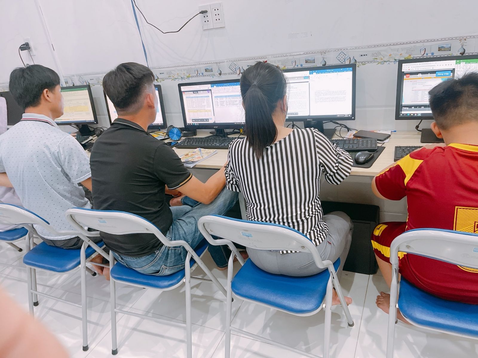 Tin Học Sao Việt