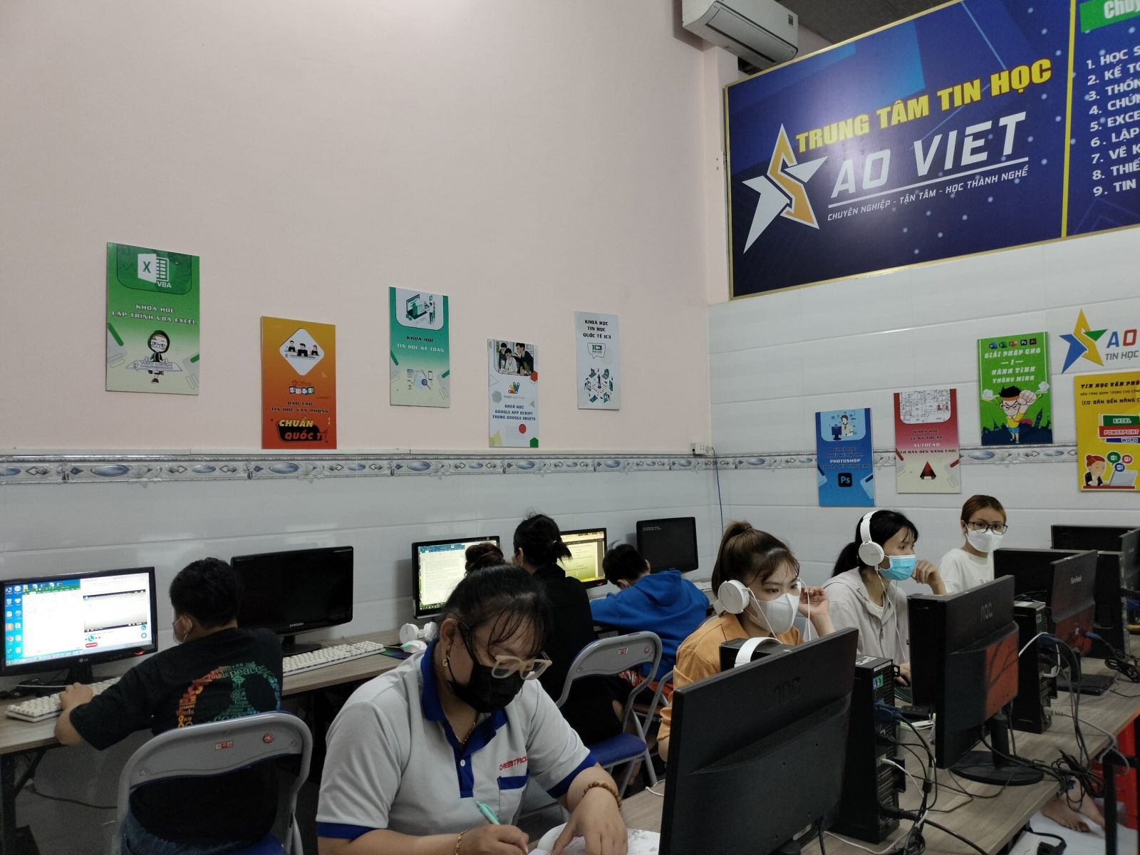 hình ảnh đào tạo học viên autocard