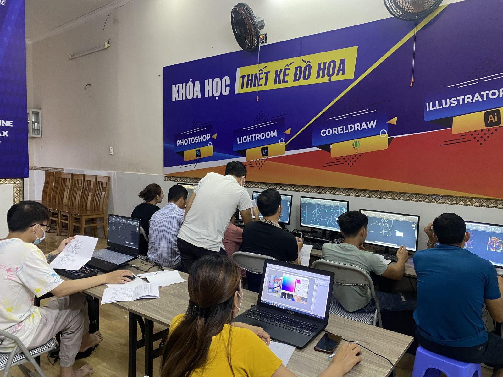 hình ảnh trung tâm đào tạo autocad