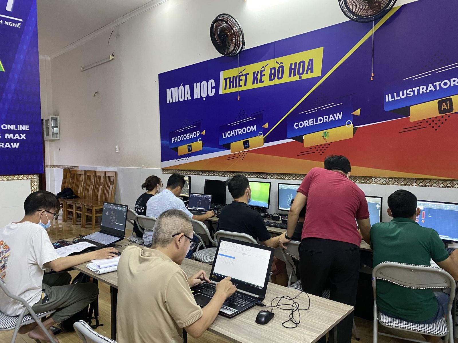 học viên học autocard tại trung tâm bình dương