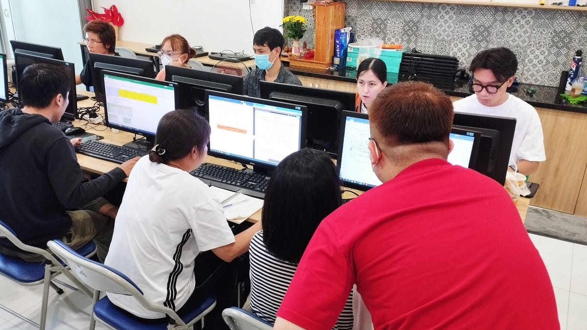 Đào tạo tin học văn phòng cho người đi làm ở Ba Đình