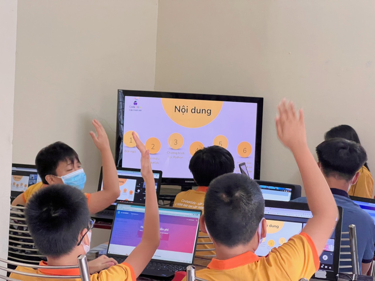 lớp học lập trình cho trẻ em quận 12