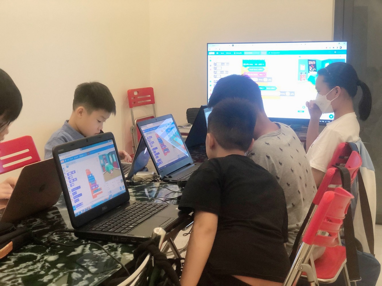 hình ảnh lập trình trẻ em tại Thủ Dầu Một Bình Dương