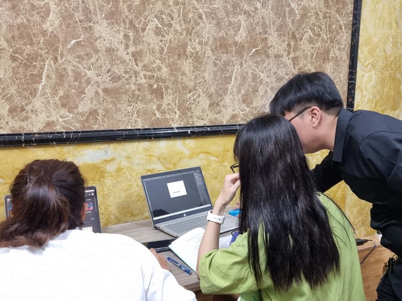 học đồ họa tại Tp.HCM Illustrator