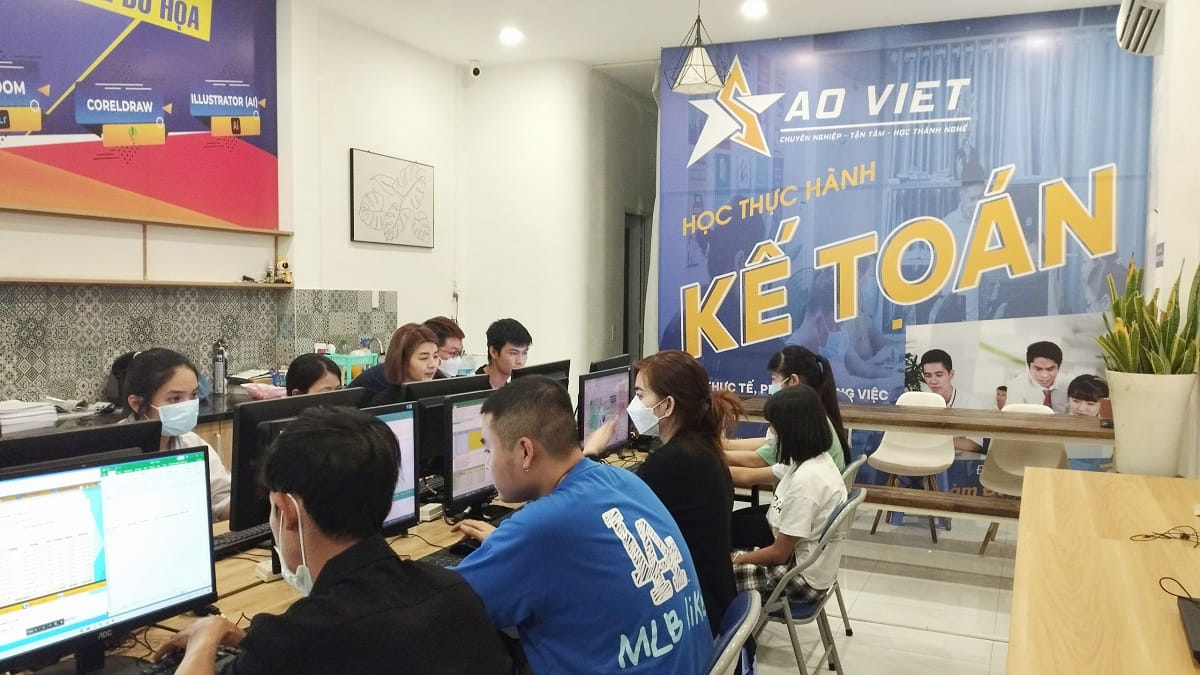 Khoá học vi tính cấp tốc tại Long Biên