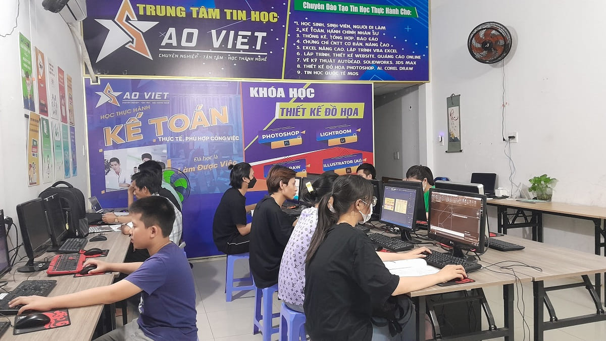 Trung tâm day vi tính tại Long Biên