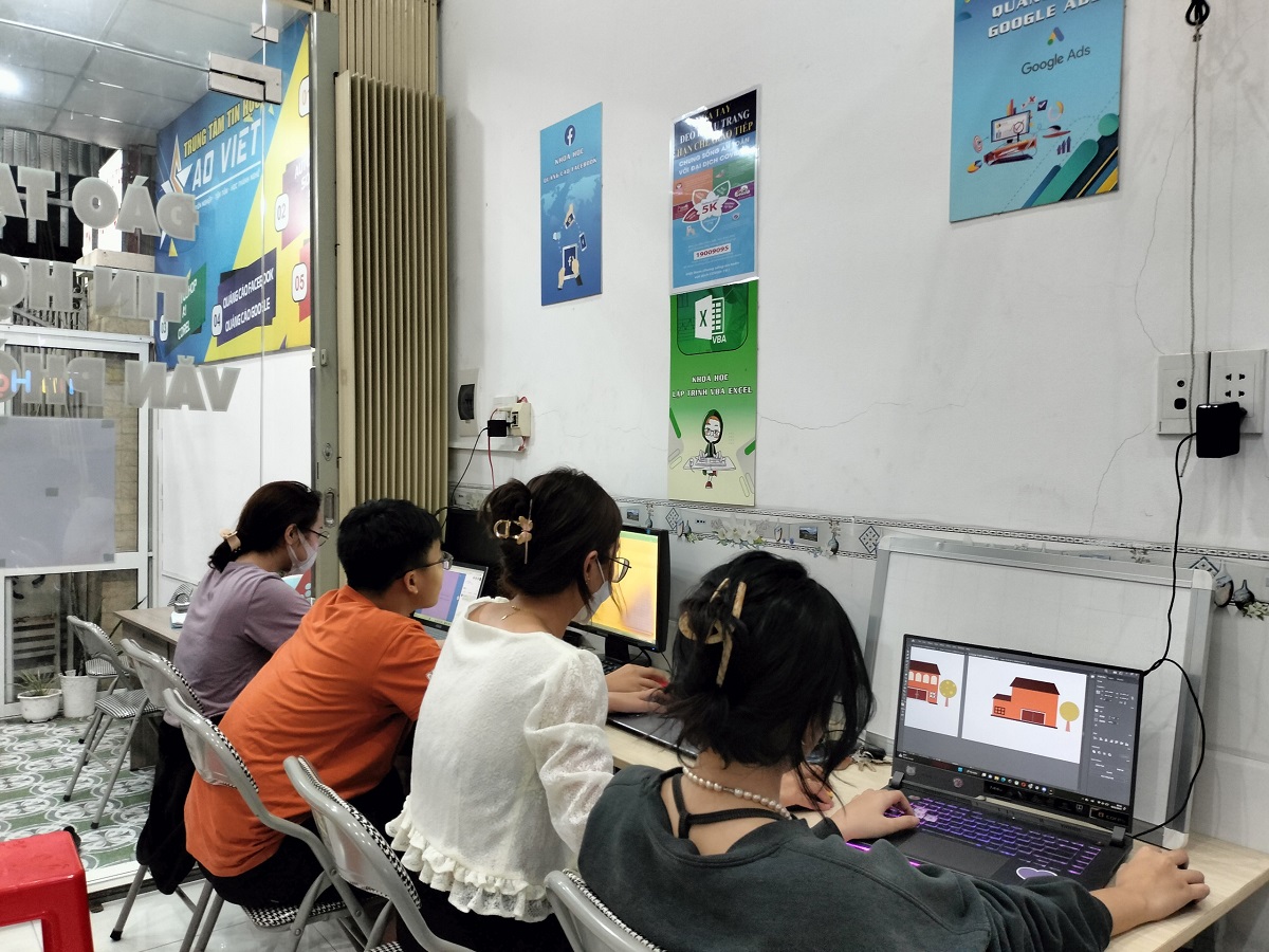 học thiết kế đồ hoạ ngắn hạn