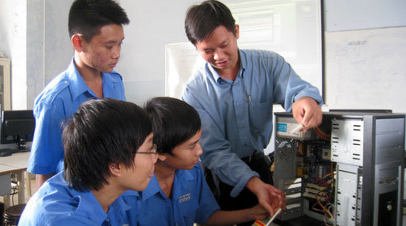 kỹ thuật viên máy tính