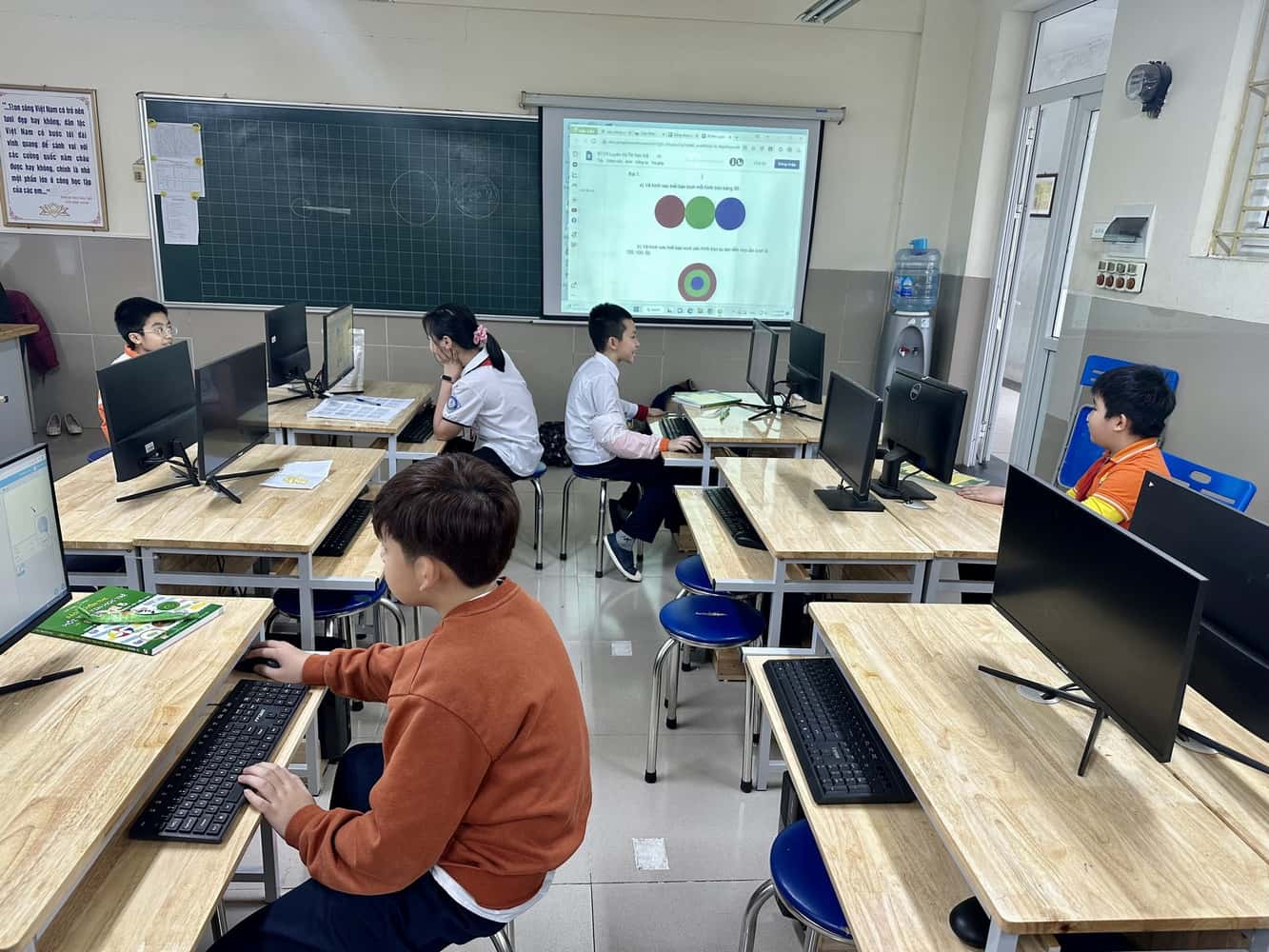 lớp học lập trình cho trẻ em