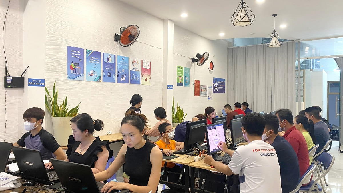 Khoá học thiết kế đồ hoạ cấp tốc tại Hoàn Kiếm Hà Nội