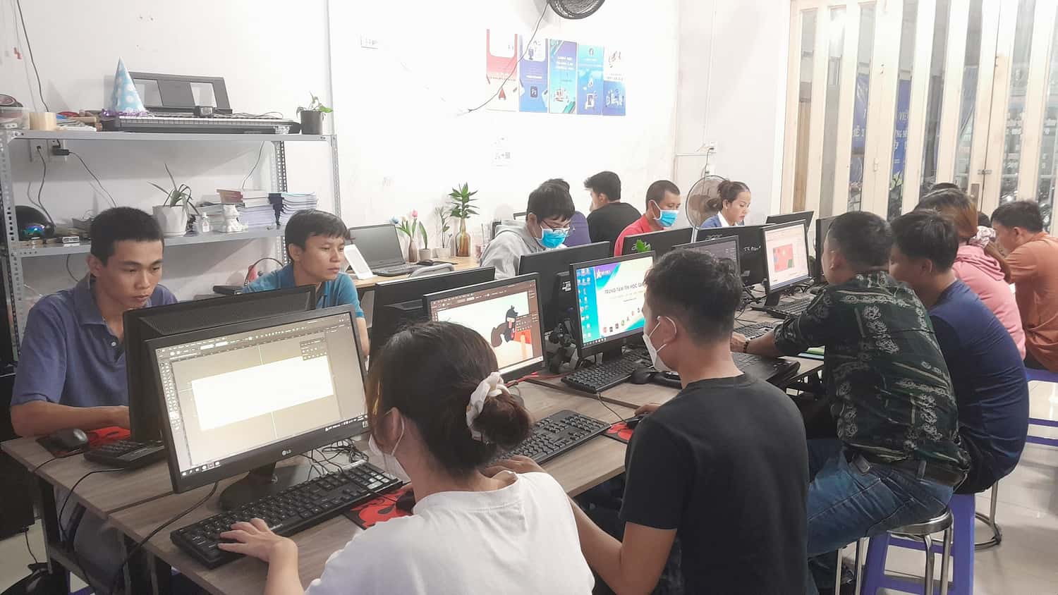 Học mos tại tp hcm