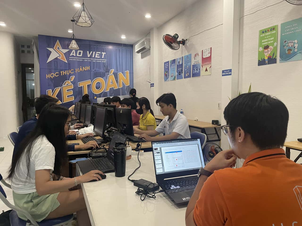 Trung tâm luyện thi mos tại Bình Dương