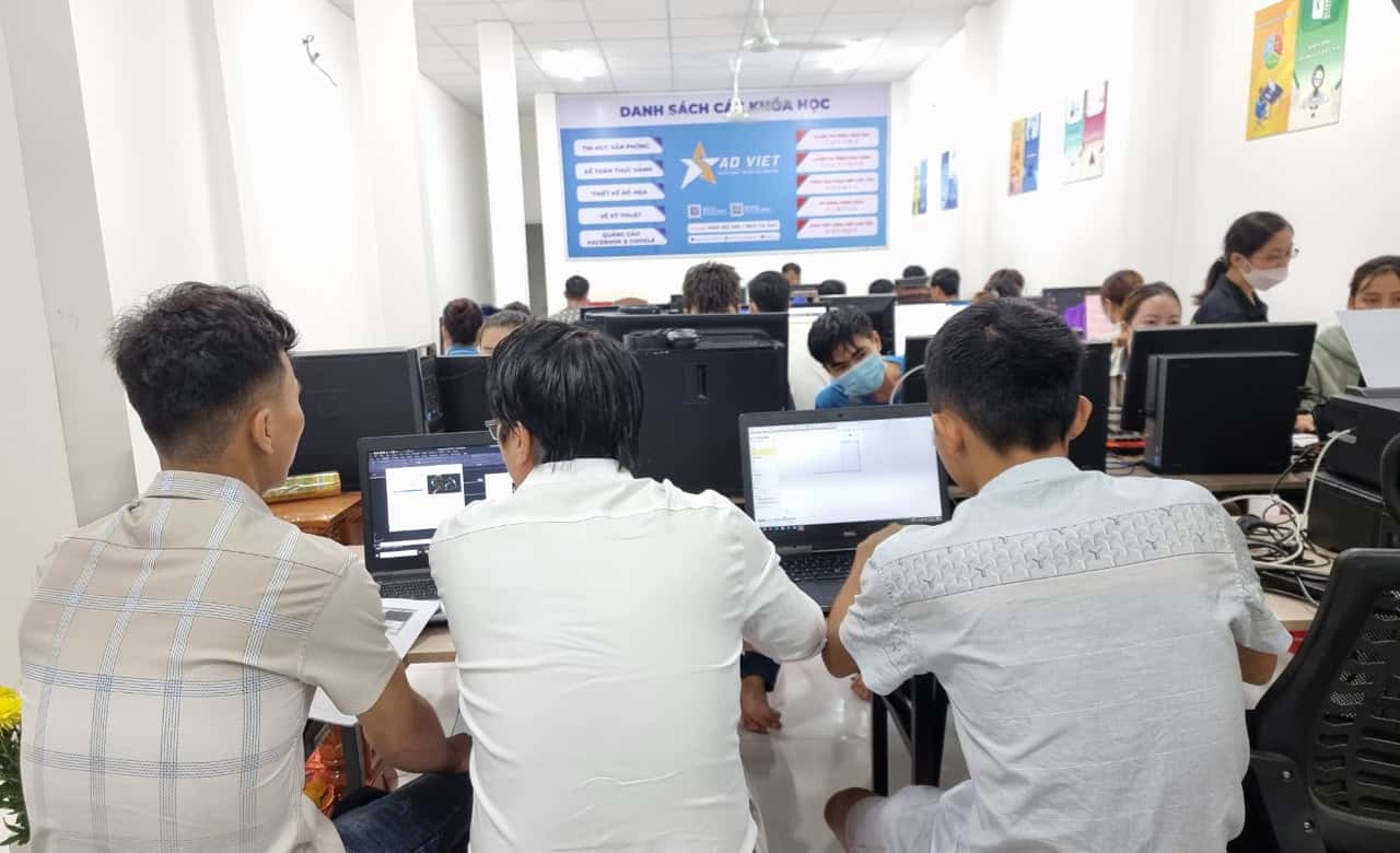 tin học sao việt