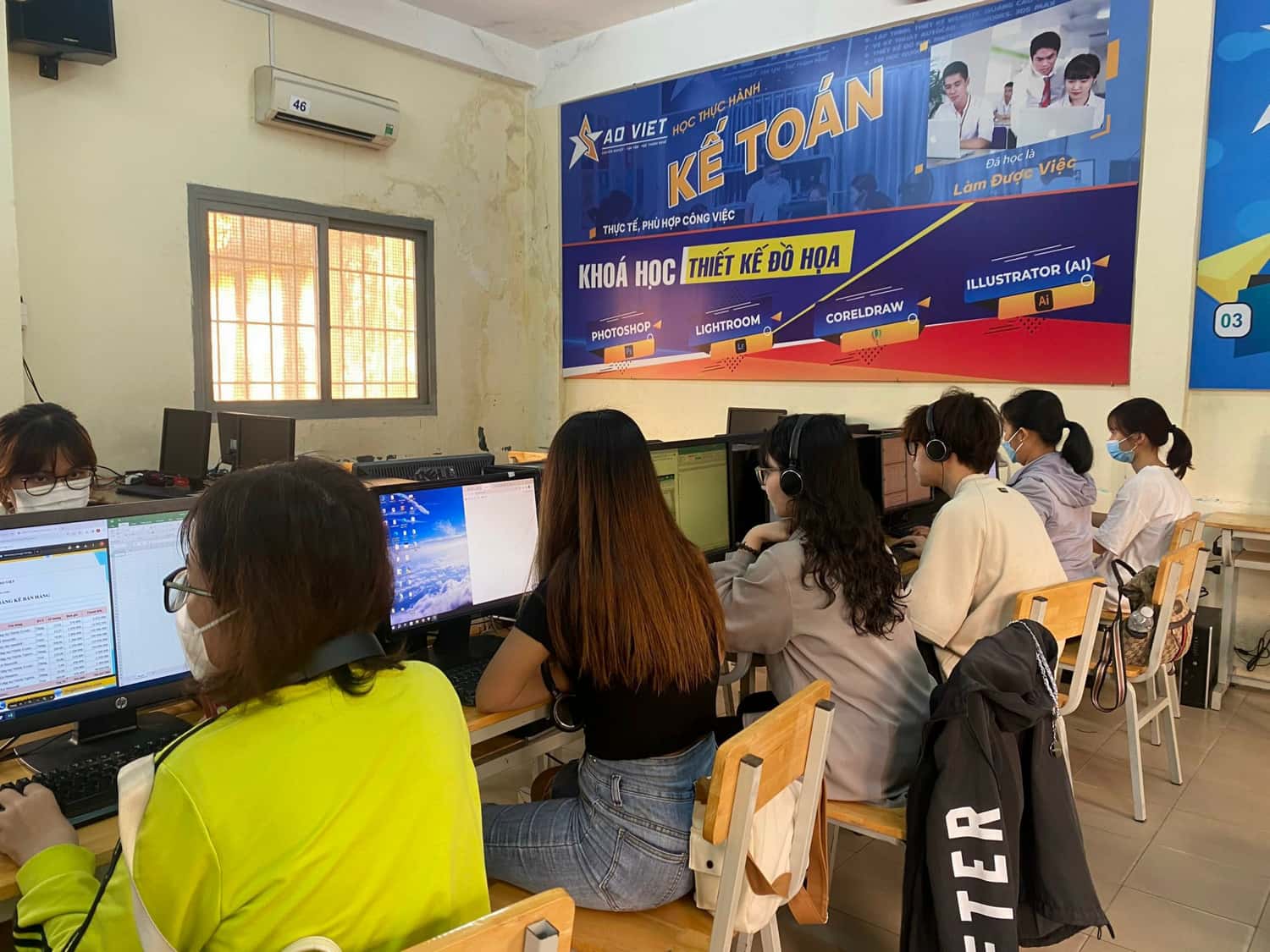 Học viên trung tâm tin học quận 9