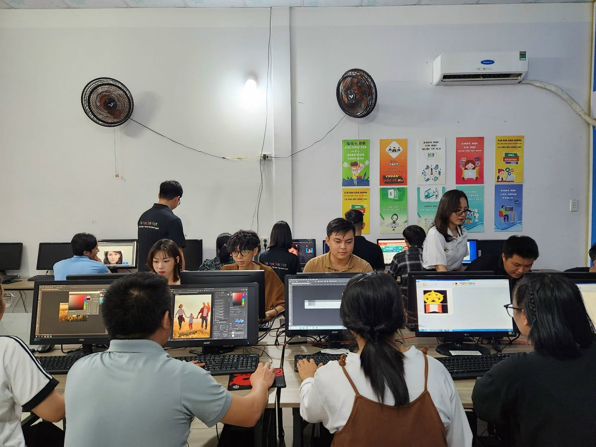 Lớp photoshop TPHCM