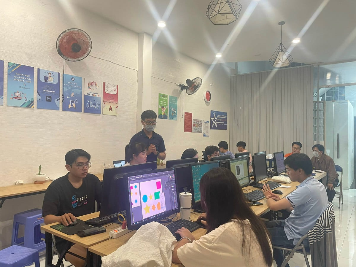 tuyển dụng giáo viên photoshop tại TPHCM