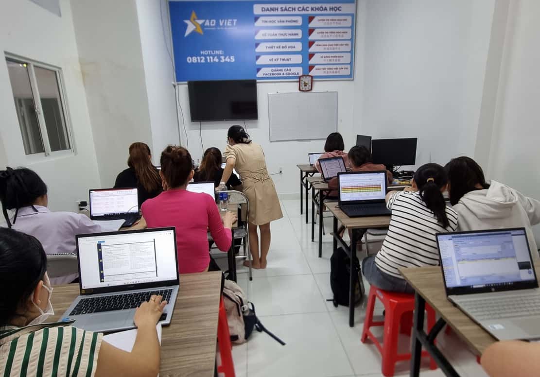 học hành chính nhân sự bình dương