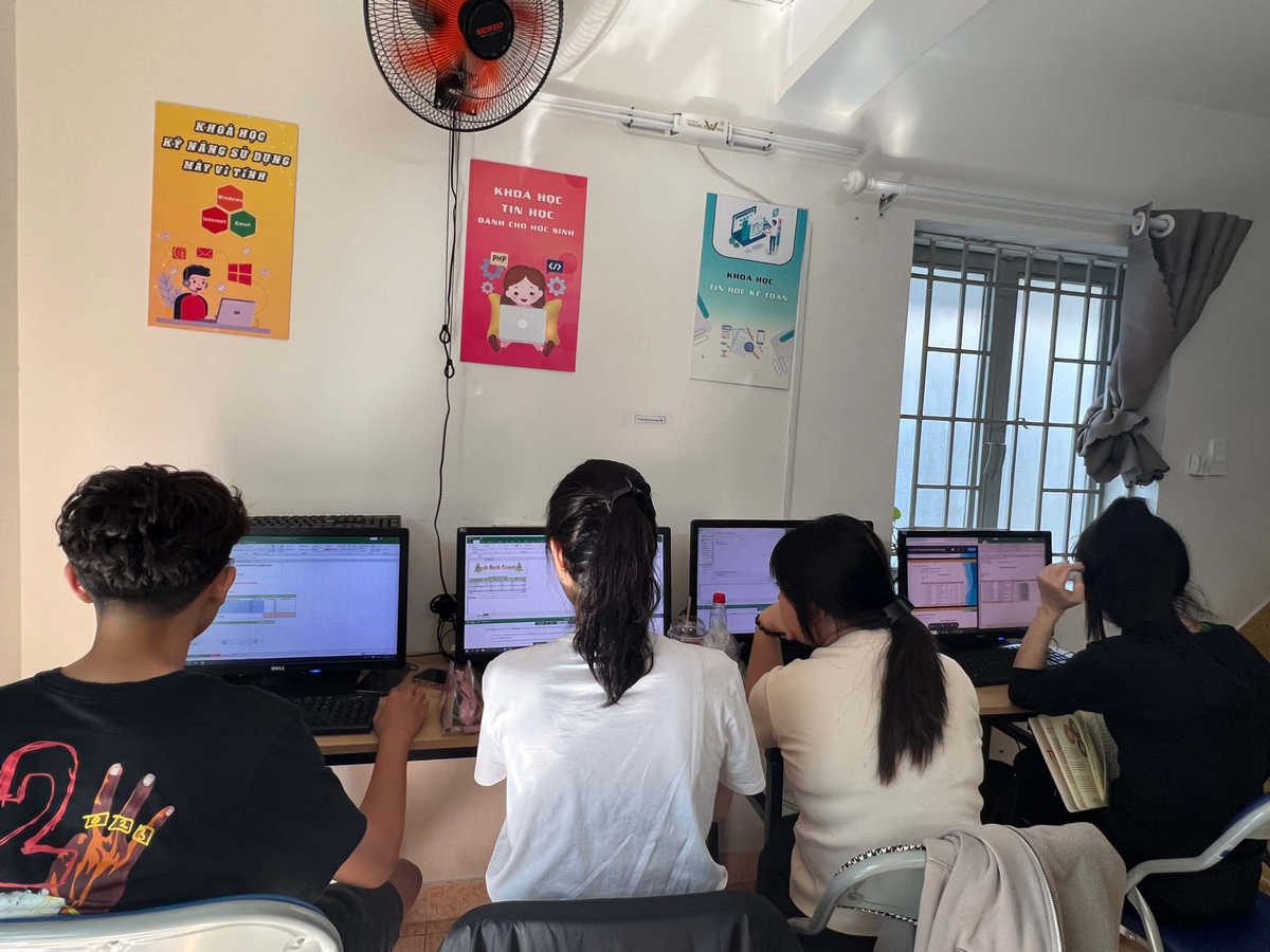 tuyển dụng giáo viên dạy kế toán
