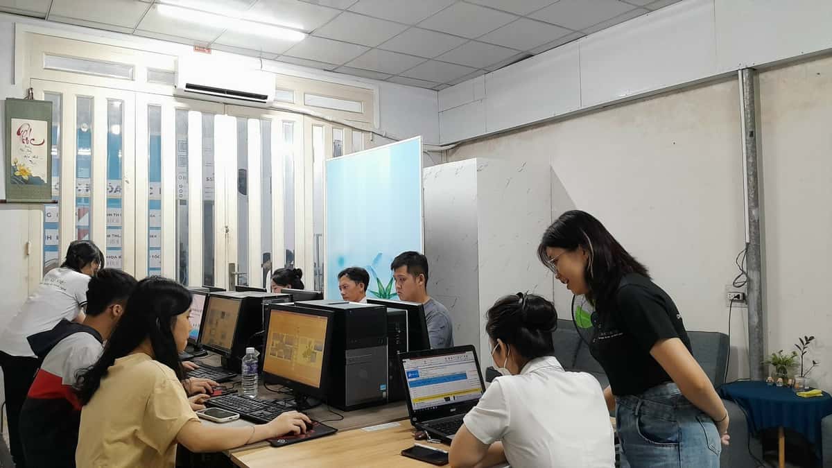 Học hành chính nhân sự tại Quận 6
