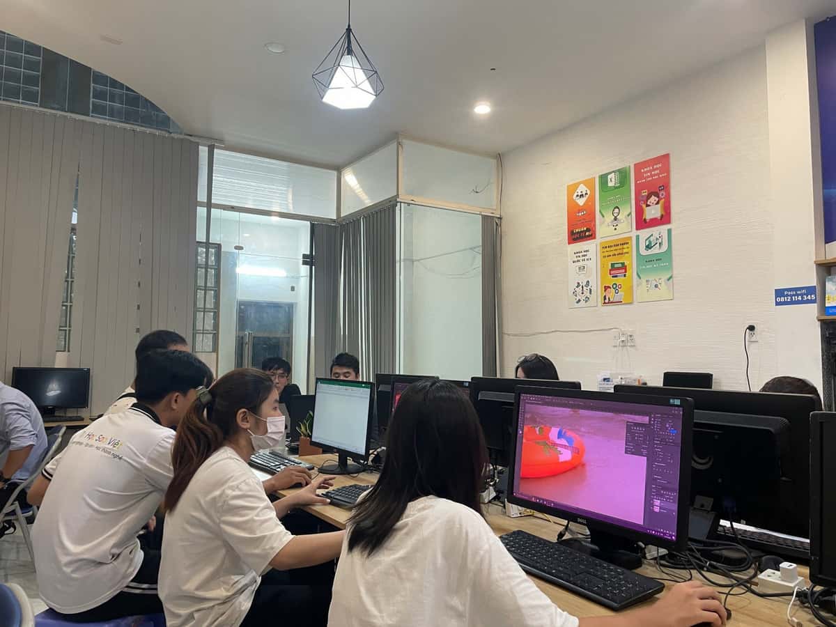 Giáo viên dạy thiết kế đồ họa
