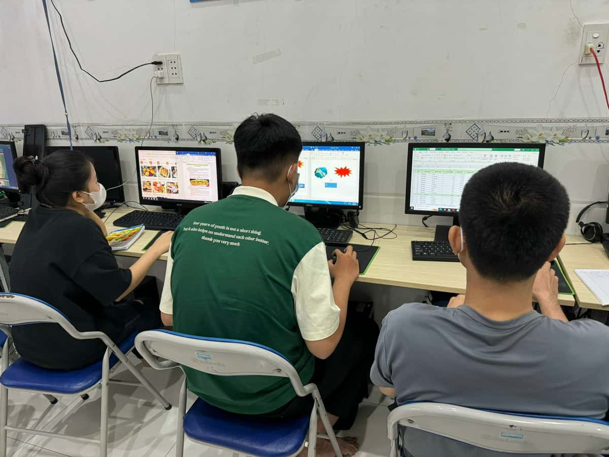 Tuyển dụng giáo viên thiết kế đồ họa Bình Dương