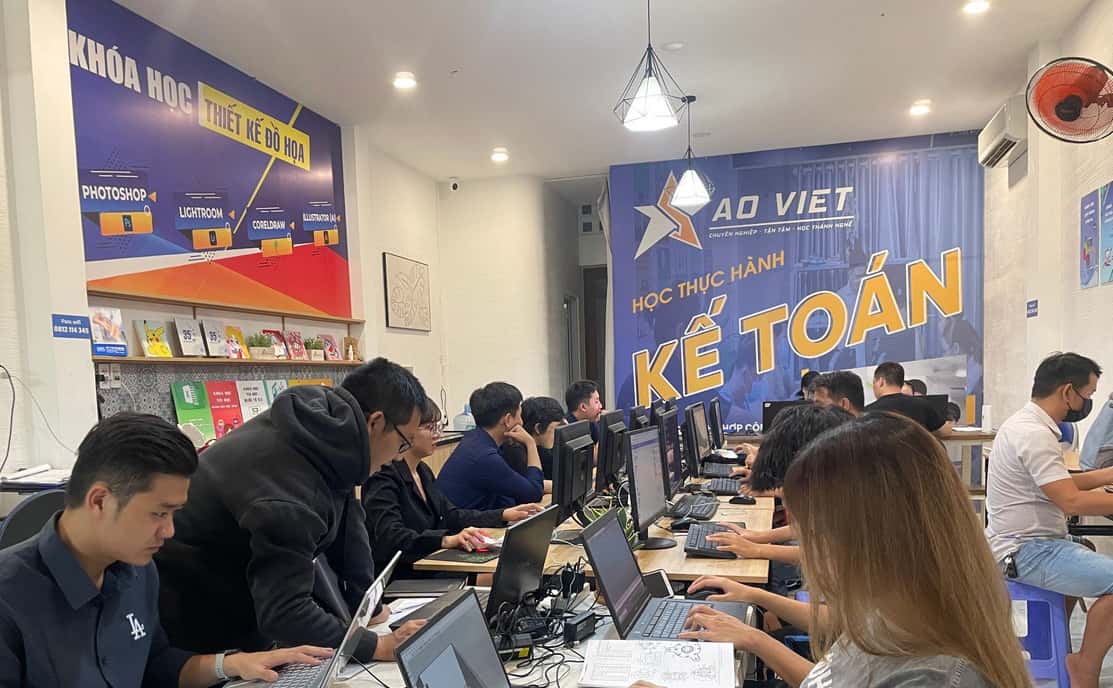 khóa học xuất nhập khẩu thủ dầu một