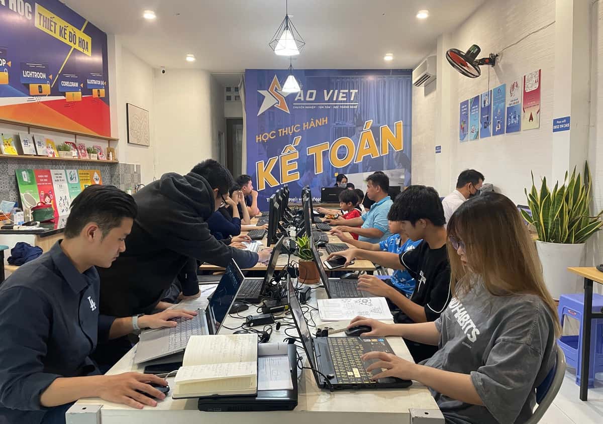 lớp học xuất nhập khẩu