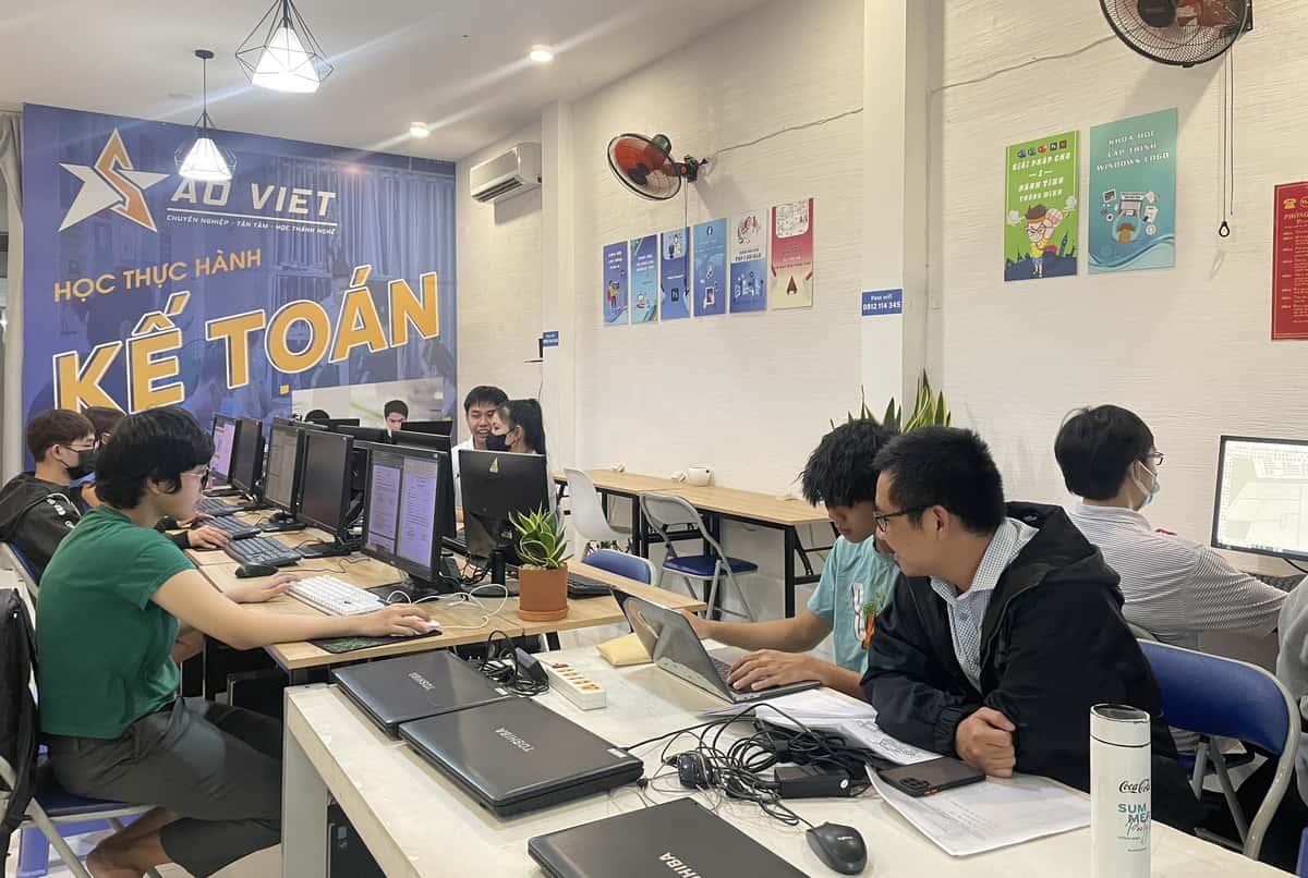 khóa học xuất nhập khẩu
