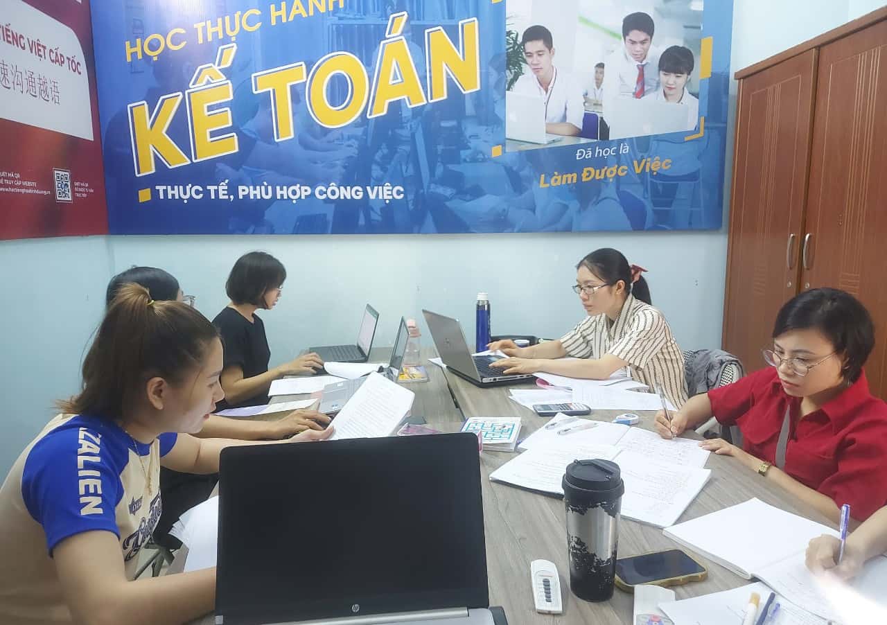 lớp học xuất nhập khẩu