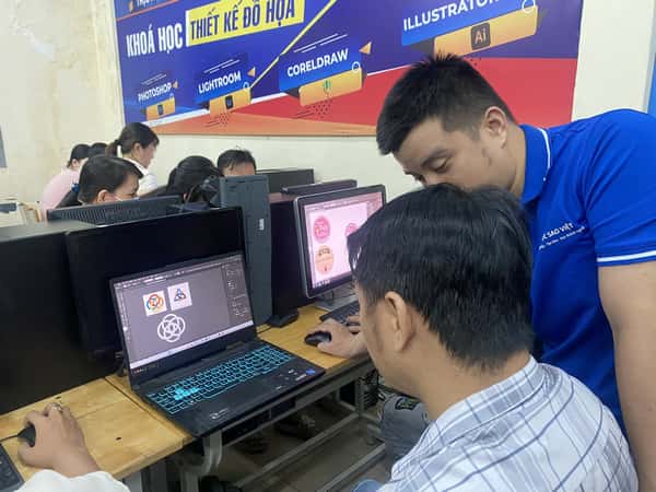 Hình ảnh đào tạo tại Trung Tâm Tin Học Sao Việt