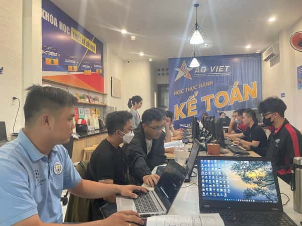 Hình ảnh đào tạo tại Trung Tâm Tin Học Sao Việt