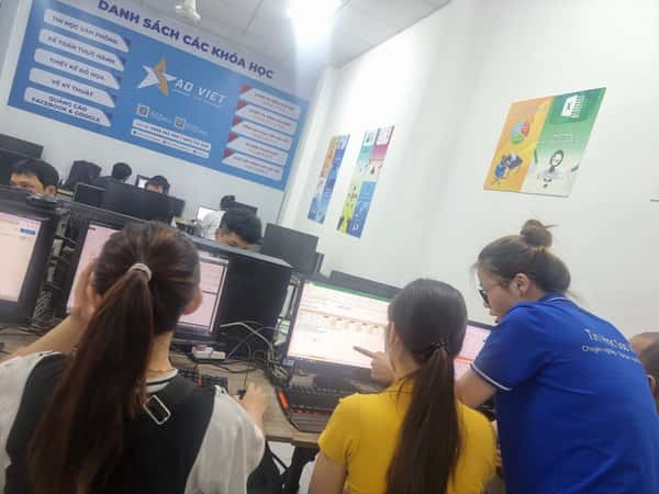 Hình ảnh đào tạo tại Trung Tâm Tin Học Sao Việt