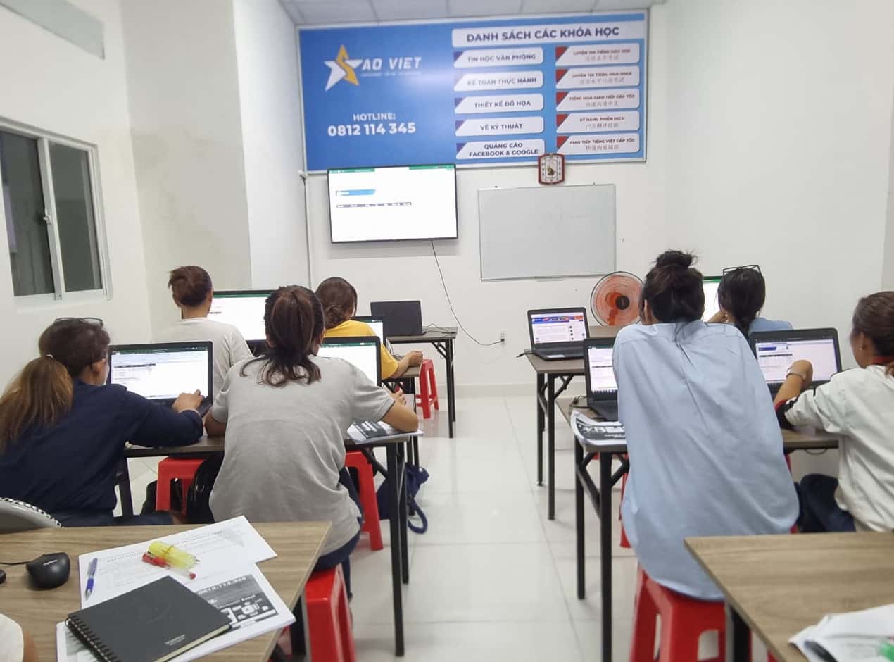 học xuất nhập khẩu tân bình