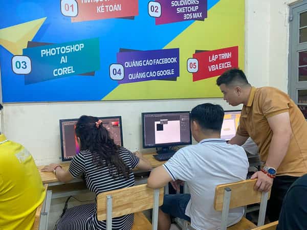 Hình ảnh đào tạo tại Trung Tâm Tin Học Sao Việt