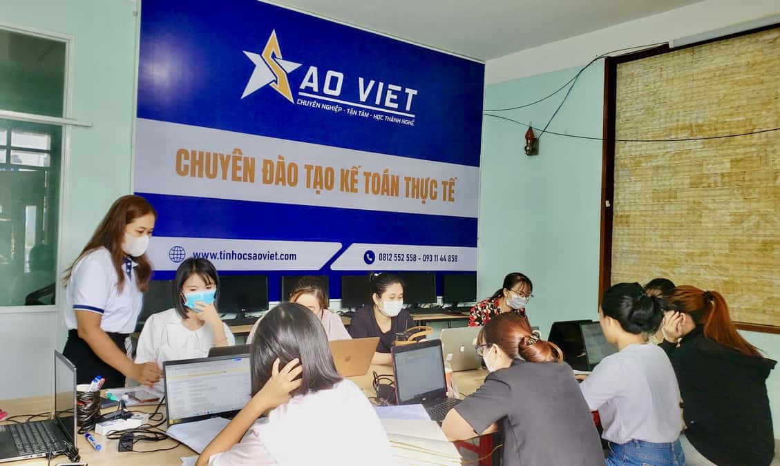 học kế toán