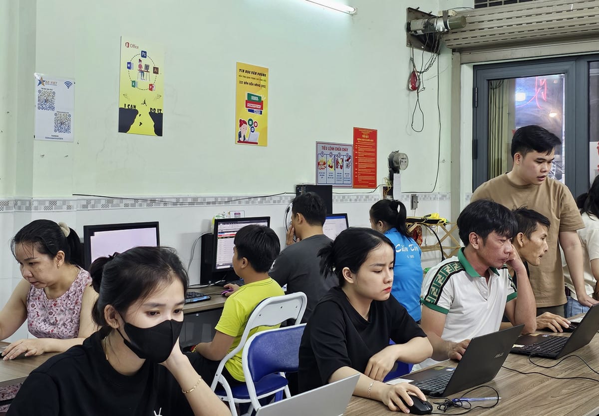 Bạn Đang Quan Tâm Và Muốn Tư Vấn Về Khóa Học Hành Chính Nhân Sự Ngắn Hạn?