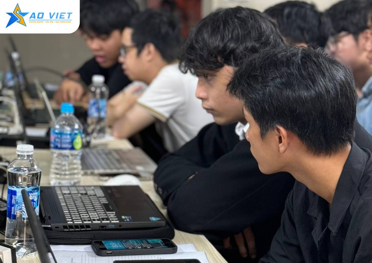 Cài Đặt Hệ Điều Hành và Phần Mềm