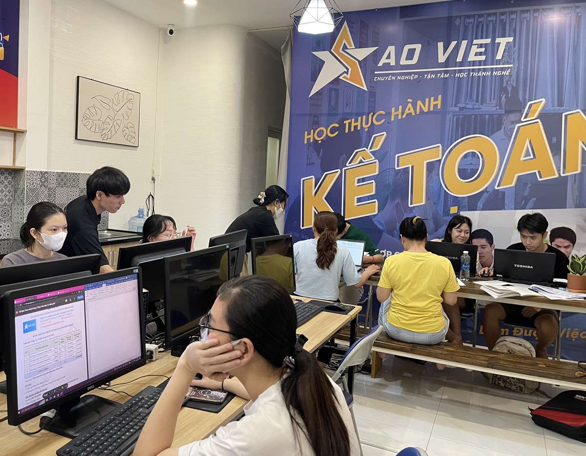 Yêu Cầu Chuyên Môn Trong Vị Trí Kế Toán Xuất Nhập Khẩu