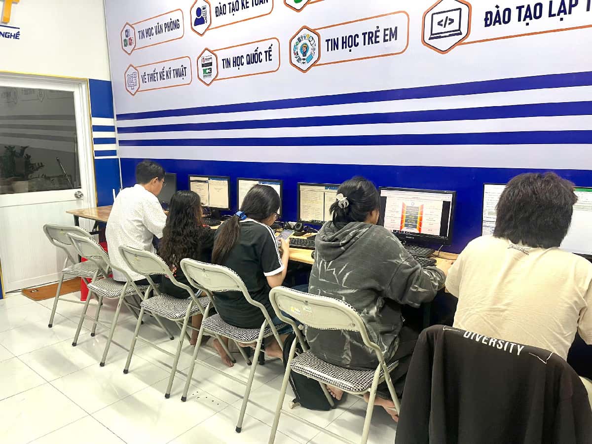 Lớp Luyện thi chứng chỉ Ứng Dụng CNTT tại Vũng Tàu