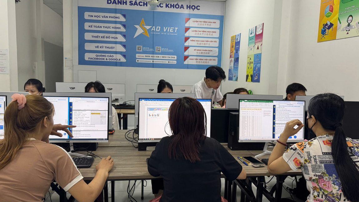 Đối tượng học viên trong khóa học ứng dụng AI quản lý dự án