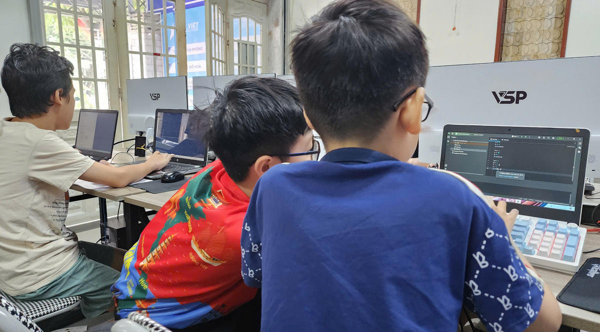 Độ Tuổi Phù Hợp Với Khóa Học AI Dành Cho Trẻ Em Tại Thuận An
