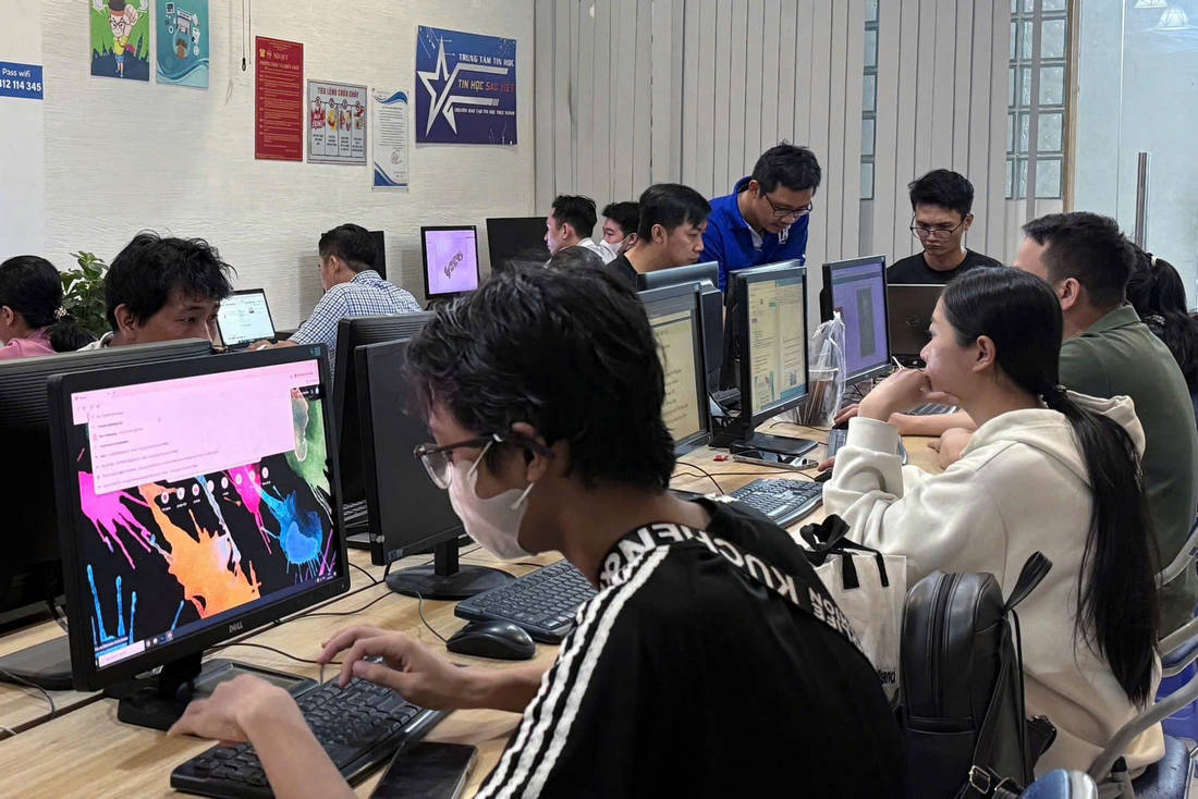 Lợi ích khóa học chứng chỉ AI văn phòng mang lại