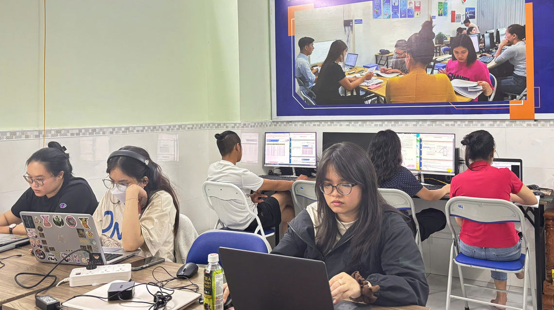 Trung tâm dạy Khóa Học Chứng Chỉ AI Văn Phòng Tại Bình Dương