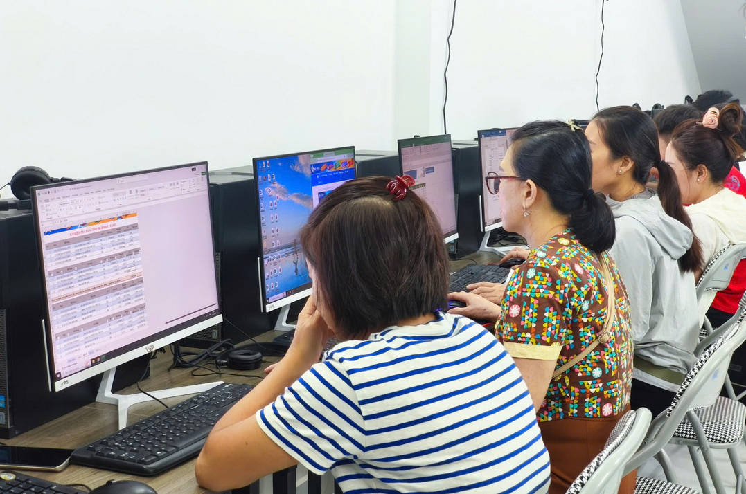 Khóa Học Chứng Chỉ AI Văn Phòng Tại Bình Dương Dành Cho Những Ai